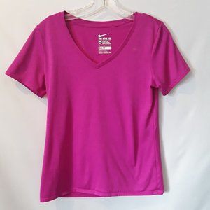 Like New Nike hot pink v neck s/s top  4/16$